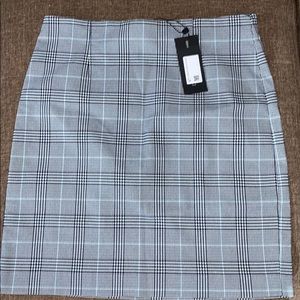 Size Small (FITS MEDIUM) Plaid Mini Skirt